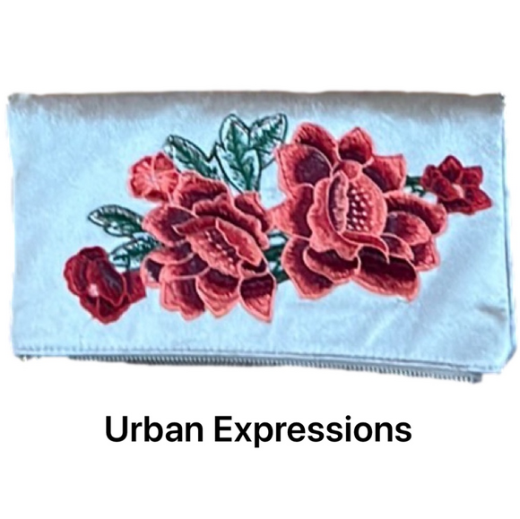 Urban Expressions Tallulah Floral Embroidered Velvet Purse - Picture 2 of 9